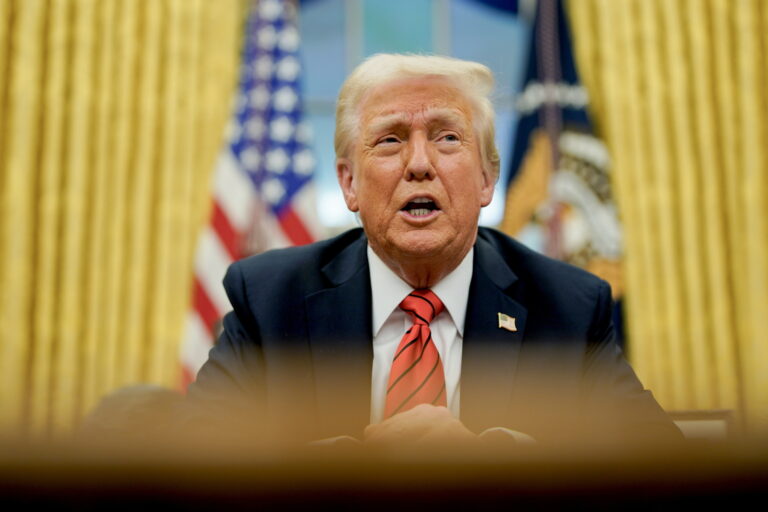 Rozmowa Trumpa z Putinem dobiegła końca. Trwała ponad półtorej godziny