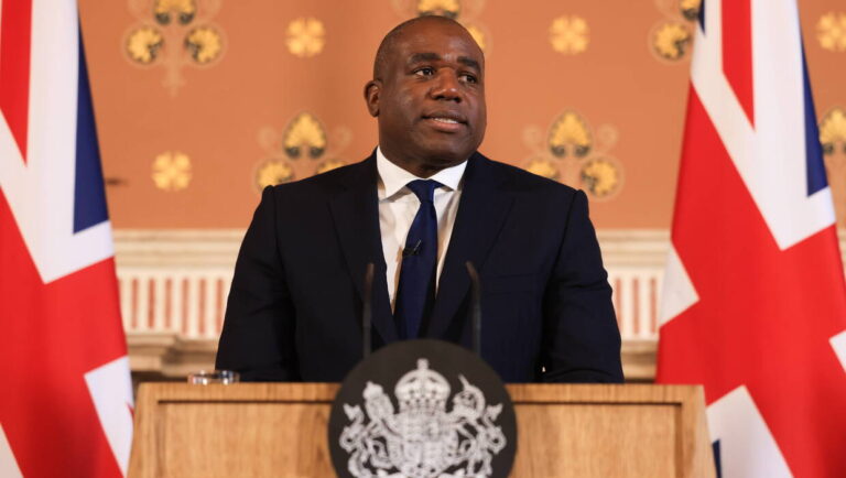 Do MSZ w Londynie wezwano ambasadora Rosji, by cofnąć akredytację rosyjskiemu dyplomacie