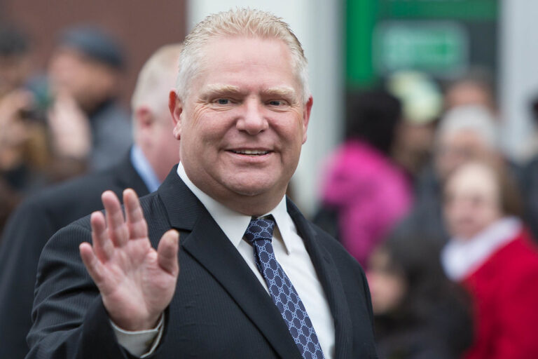 Ontario reaguje na politykę celną Trumpa podnosząc ceny energii dla odbiorców w USA
