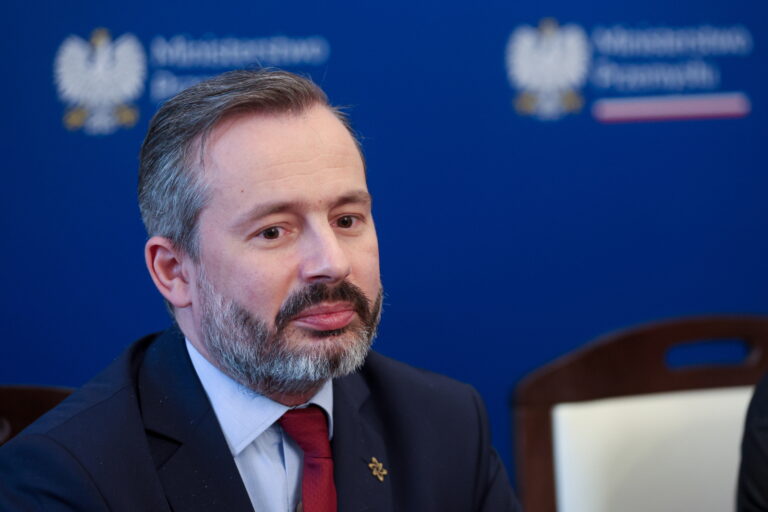 Ministerstwo przemysłu chce dwóch elektrowni jądrowych w Polsce. Ale rząd nie ma pieniędzy. Czy za budowę drugiego atomu zapłaci PGE?