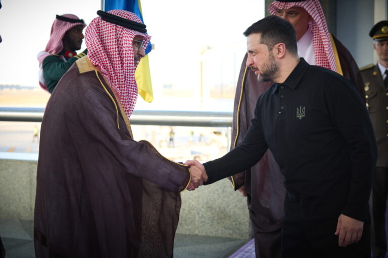 „USA muszą zrozumieć jak ważny dla Ukrainy jest pokój”. Kijowski politolog o rozmowach w Arabii Saudyjskiej