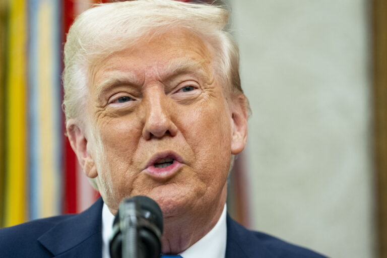 Miliarderzy popierający Trumpa zaczynają krytykować jego politykę handlową