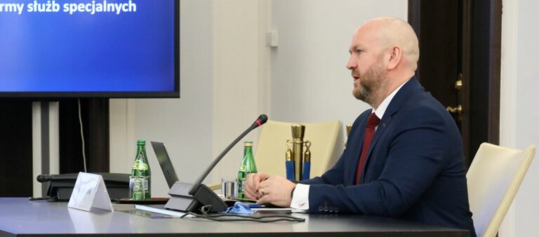 Byli pracownicy CBA i ABW znaleźli zatrudnienie w banku PKO BP