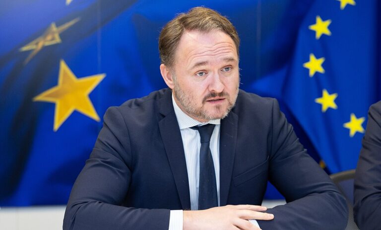 Europa może pożegnać się z rosyjskim gazem, wracając do polskiego pomysłu wspólnych zakupów gazu