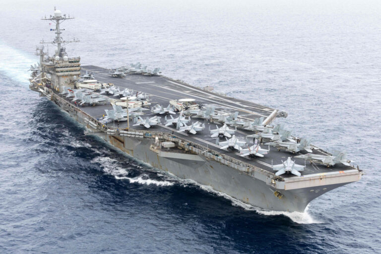 Myśliwiec US Navy zatonął na Morzu Czerwonym. Seria incydentów wokół USS Harry S. Truman