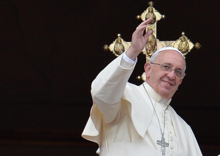 Śmierć papieża Franciszka. Co się dzieje w Watykanie w czasie wakatu na tronie Piotrowym?