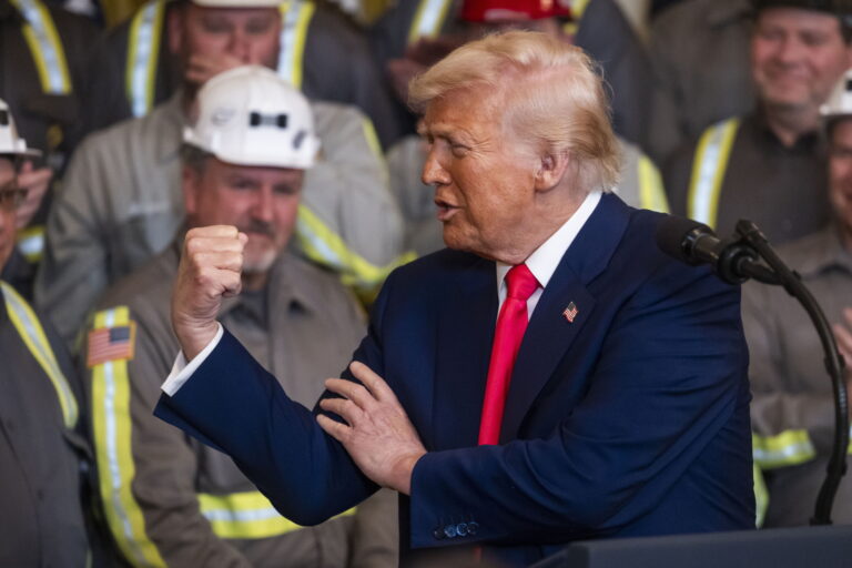 Trump uwalnia węgiel. To nie jest droga, którą powinna podążać Polska