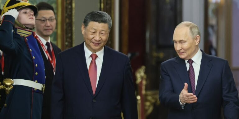 Putin i Xi Jinping zacieśniają współpracę. Chiny i Rosja planują nową umowę