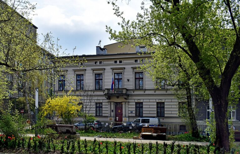 Zamknięto rosyjski konsulat w Krakowie. To reakcja na podpalenie hali targowej w Warszawie