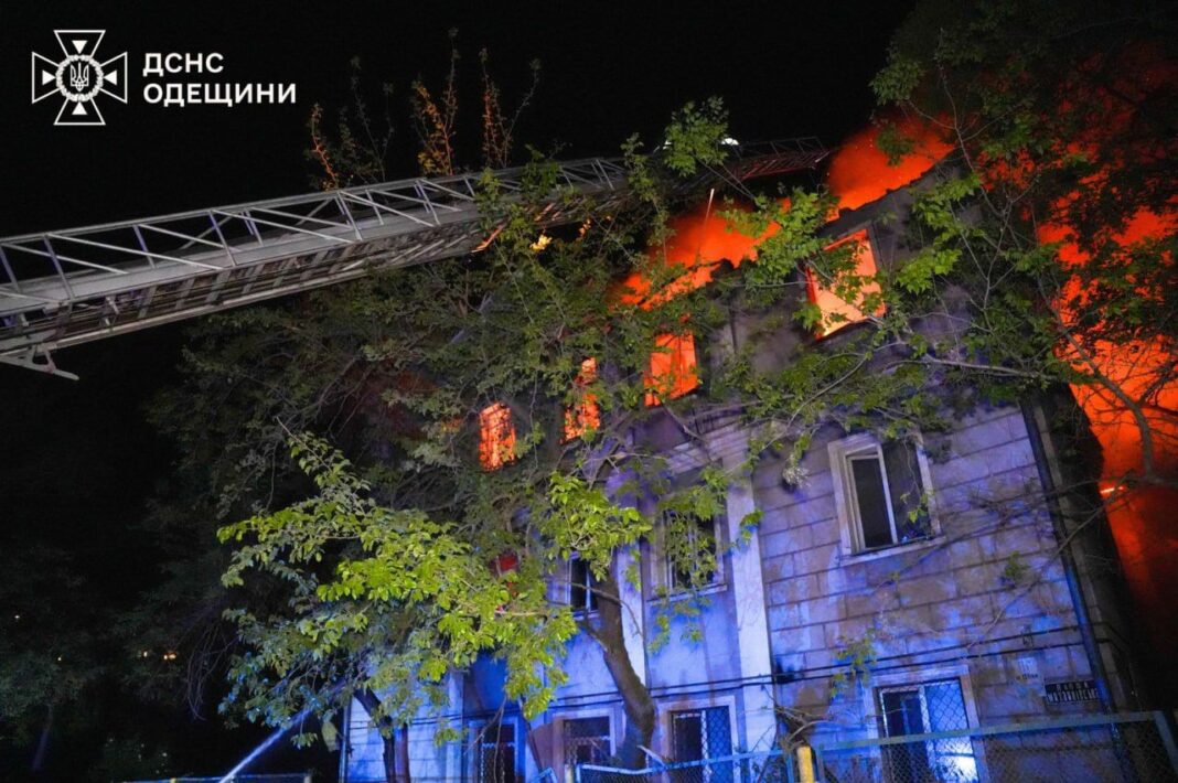 Zniszczenia w Odessie po nocnym rosyjskim ataku z 30 kwietnia na 1 maja Foto: t.me/dsns_telegram