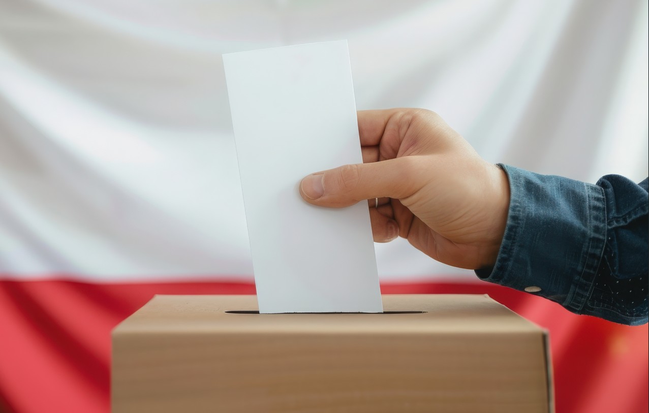 Urna wyborcza, głosowanie. Źródło: Freepik