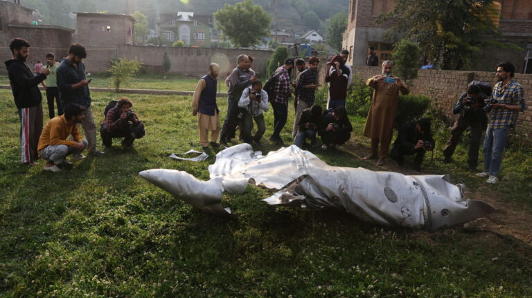 Indyjskie rakiety spadły na Pakistan. Po obu stronach zginęło około 40 osób, a 100 zostało rannych