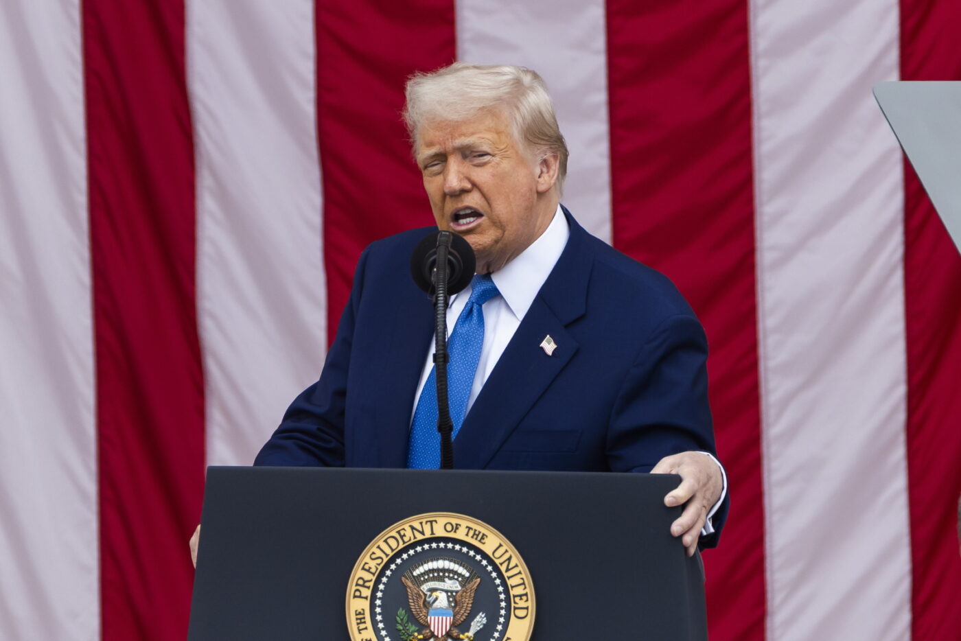 Prezydent Donald J. Trump, zdjęcie: EPA/JIM LO SCALZO