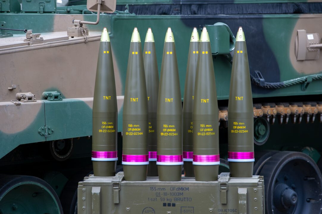 pociski kalibru 155 mm, zdjęcie ilustracyjne, foto : mesko.com.pl