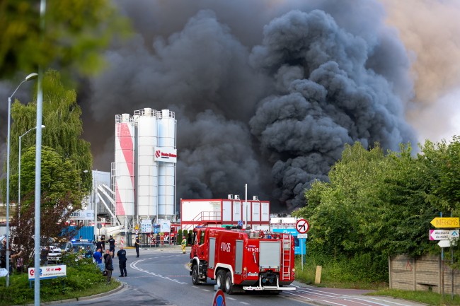 Płonie zakład w Siemianowicach Śląskich