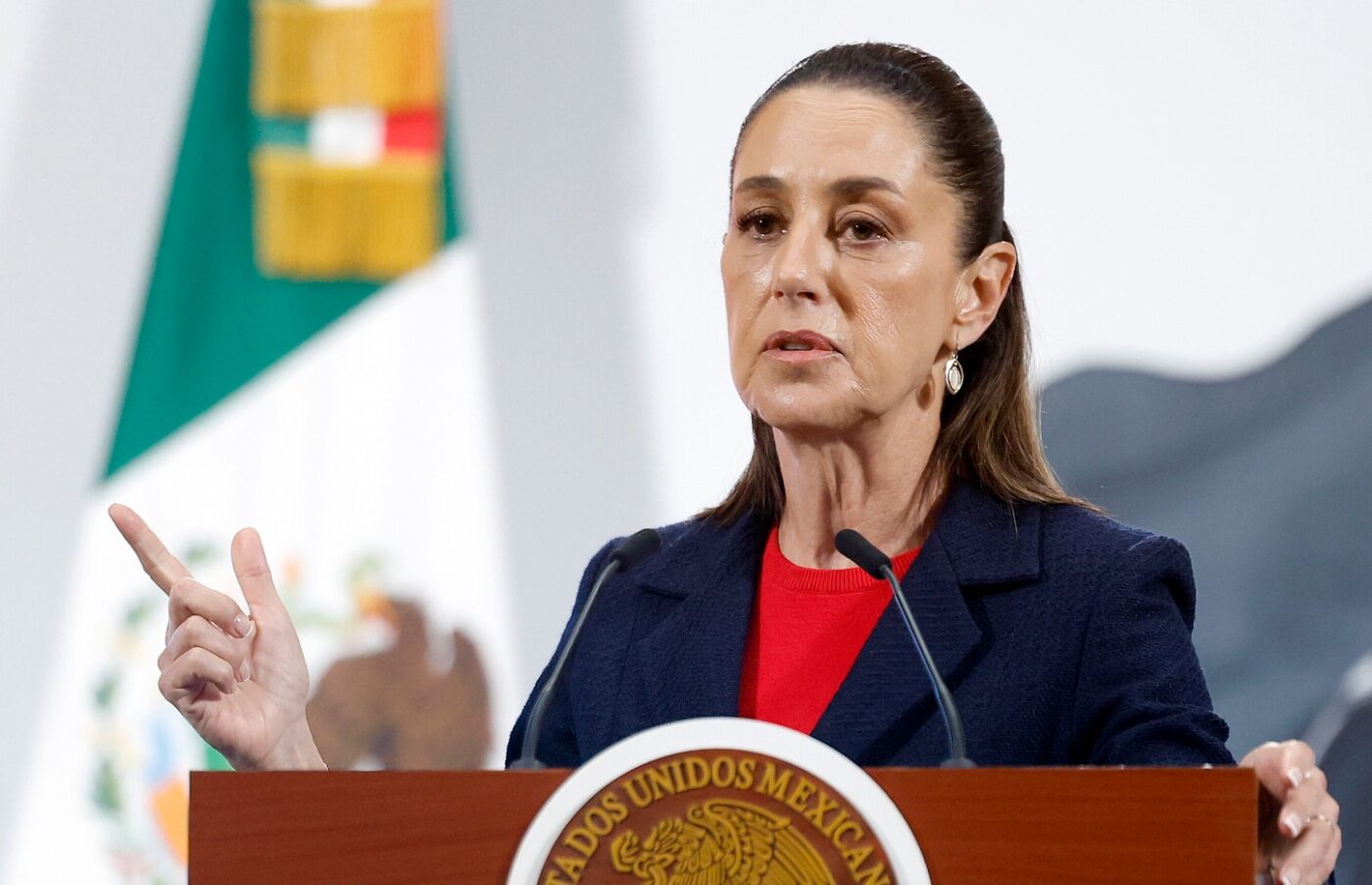 epa12222690 Mexican President Claudia Sheinbaum speaks during a press conference at the National Palace in Mexico City, Mexico, 07 July 2025. EPA/SASHENKA GUTIERREZ Dostawca: PAP/EPA.