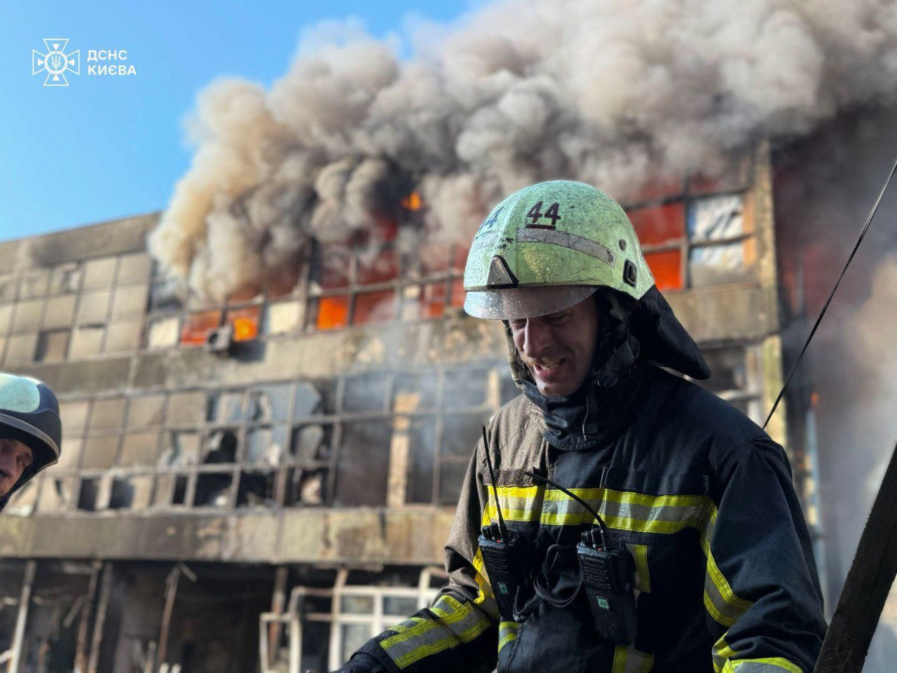 Kijów ponownie celem rosyjskiego ataku: 2 zabitych, 13 rannych, foto: DSNS