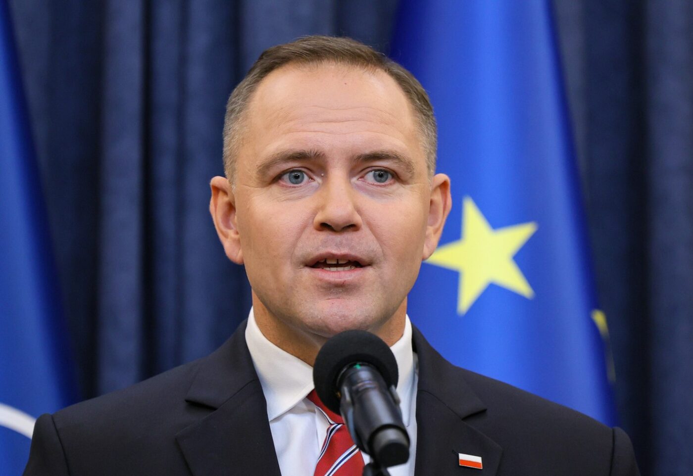 Warszawa, 21.08.2025. Prezydent RP Karol Nawrocki wygłasza oświadczenie w Pałacu Prezydenckim w Warszawie, 21 bm. (jm) PAP/Paweł Supernak