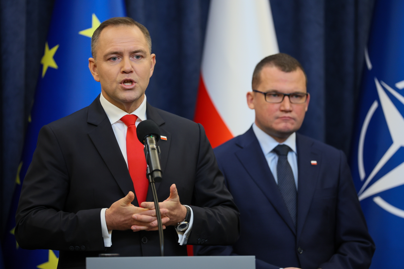 Prezydent RP Karol Nawrocki oraz szef jego gabinetu Paweł Szefernaker podczas konferencji prasowej w Pałacu Prezydenckim w Warszawie, foto: PAP/Leszek Szymański