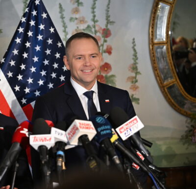 Prezydent RP Karol Nawrocki podczas wypowiedzi dla polskich mediów po spotkaniu z prezydentem USA Donaldem Trumpem, w Białym Domu w Waszyngtonie, foto; PAP/Radek Pietruszka