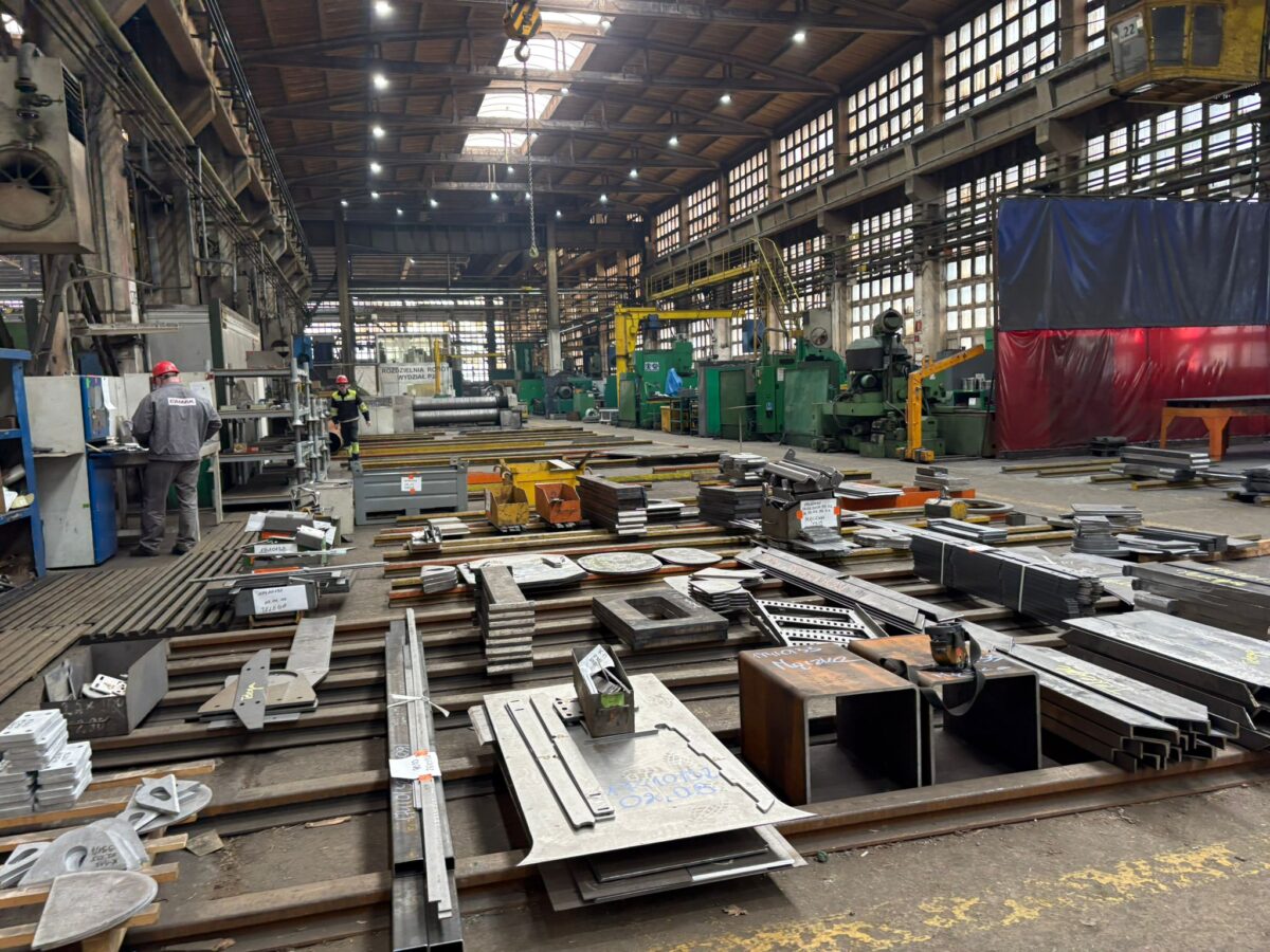 Hala produkcyjna Famak w Kluczborku. Fot. Jędrzej Stachura