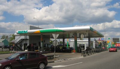 Stacja benzynowa Jukos w Moskwie. Źródło: Wikimedia