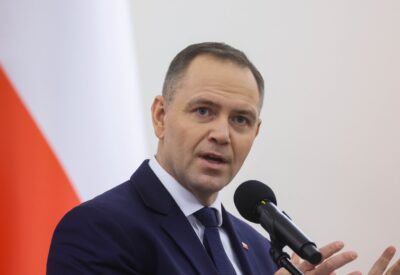 Warszawa, 13.11.2025. Prezydent RP Karol Nawrocki podczas wspólnej konferencji prasowej z prezydent Konfederacji Szwajcarskiej Karin Keller-Sutter, po spotkaniu w Pałacu Prezydenckim w Warszawie, 13 bm. Prezydent Szwajcarii jest z wizytą roboczą w Polsce. (mr) PAP/Leszek Szymański