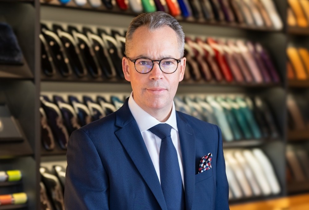 Rolls-Royce wycofuje się z planów e-mobilności. „Klienci wolą 12 cylindrów”